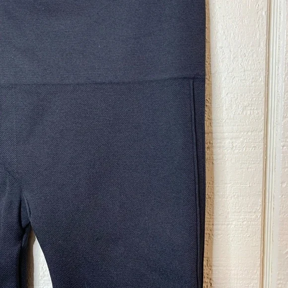 SPANX seamless leggings, size medium. - Picture 3 of 6